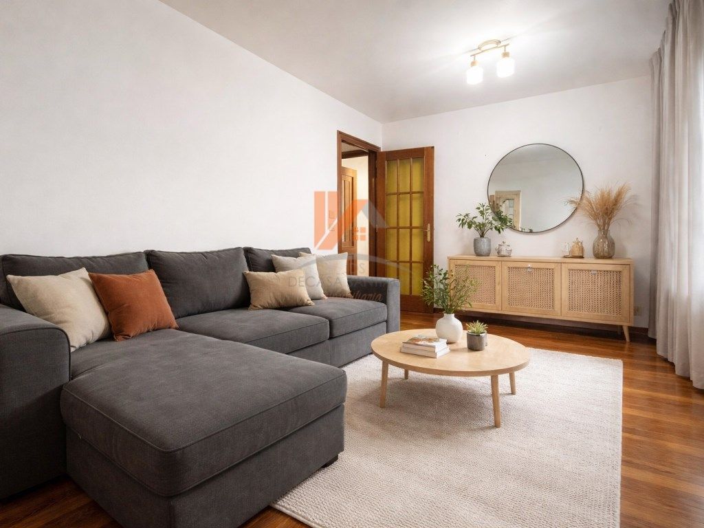 Living room of Flat for sale in Santiago de Compostela   with Heating, Oven and Washing machine