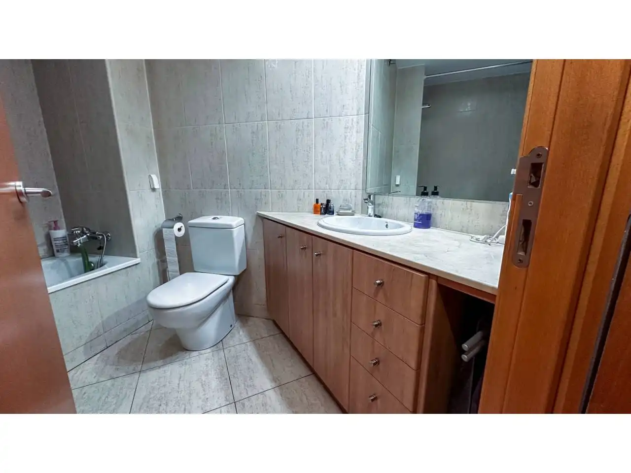 Baño de Piso en venta en Terrassa con Aire acondicionado, Calefacción y Balcón