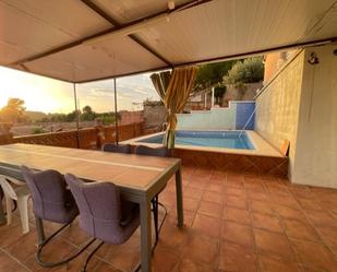 Terrassa de Casa o xalet en venda en Esparreguera amb Jardí privat, Terrassa i Piscina