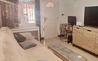 Bedroom of Single-family semi-detached for sale in  Madrid Capital  with Air Conditioner, Terrace and Balcony