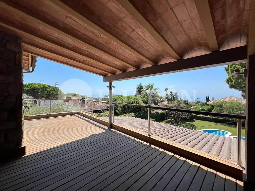 Terraza de Casa o chalet en venta en Alella con Aire acondicionado, Calefacción y Jardín privado