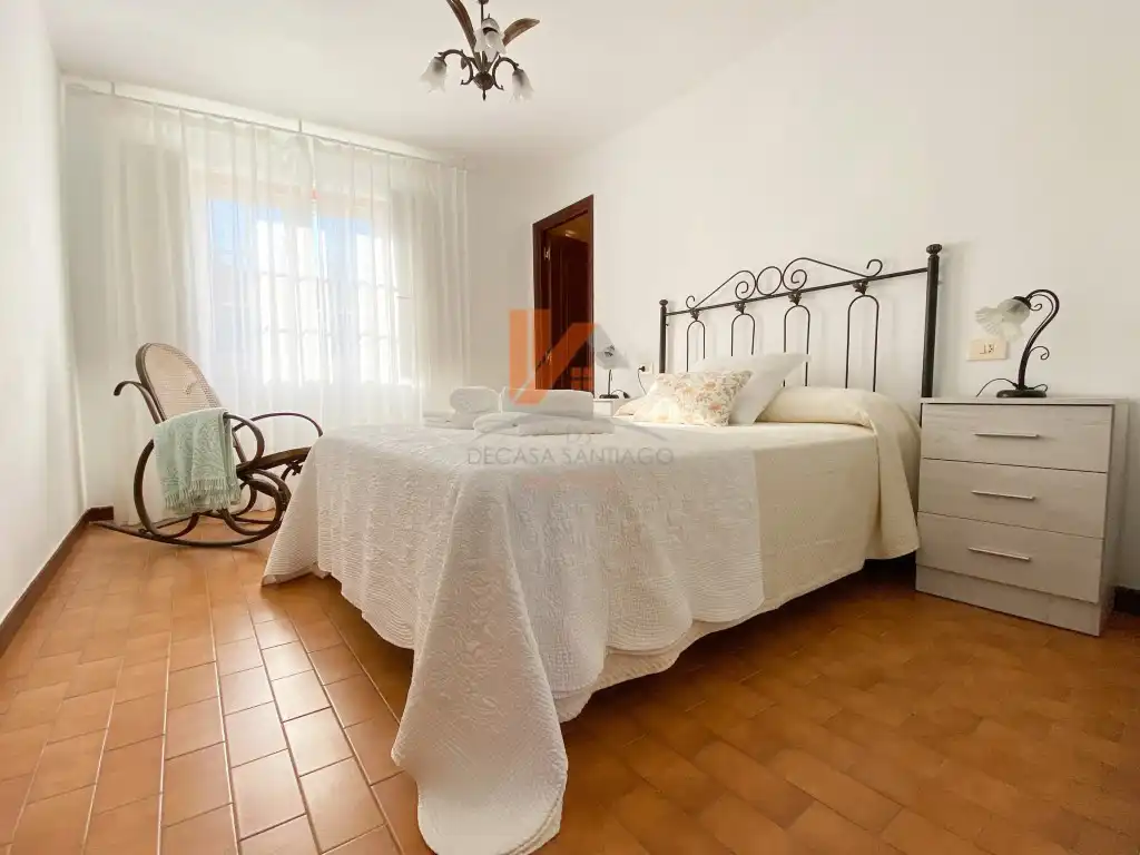 Dormitori de Casa o xalet en venda en Ribeira amb Jardí privat i Forn