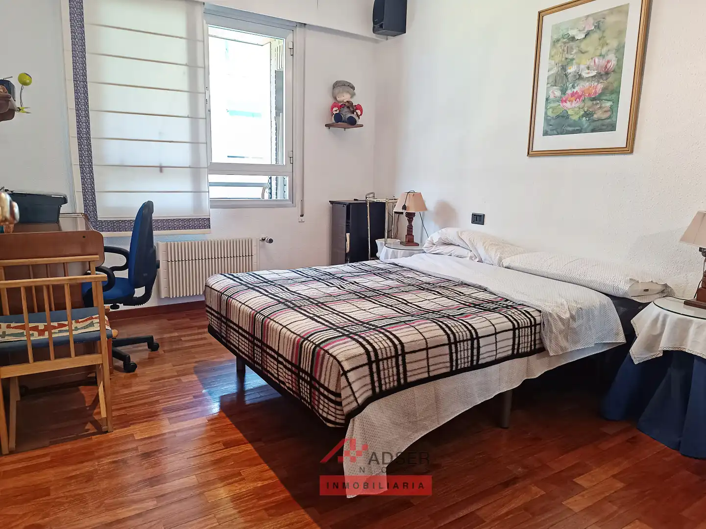 Habitación de Piso en venta en  Logroño con Calefacción, Parquet y Terraza