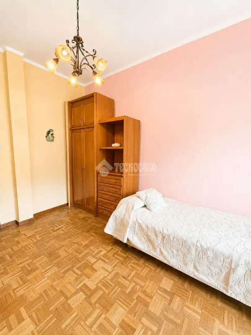 Bedroom of Flat for sale in Madrid  with Air Conditioner and Heating