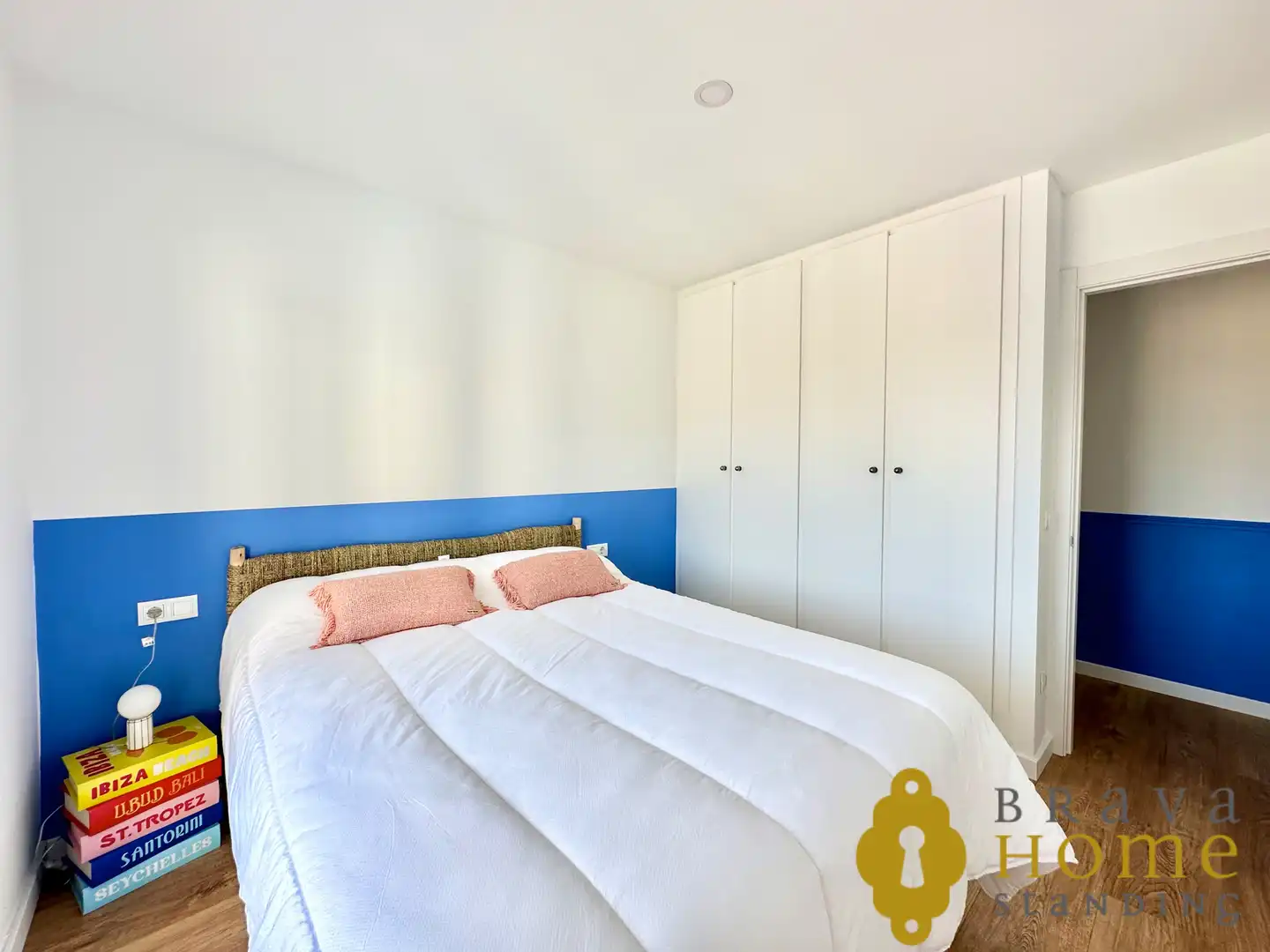 Dormitori de Casa o xalet en venda en Roses amb Aire condicionat, Jardí privat i Terrassa