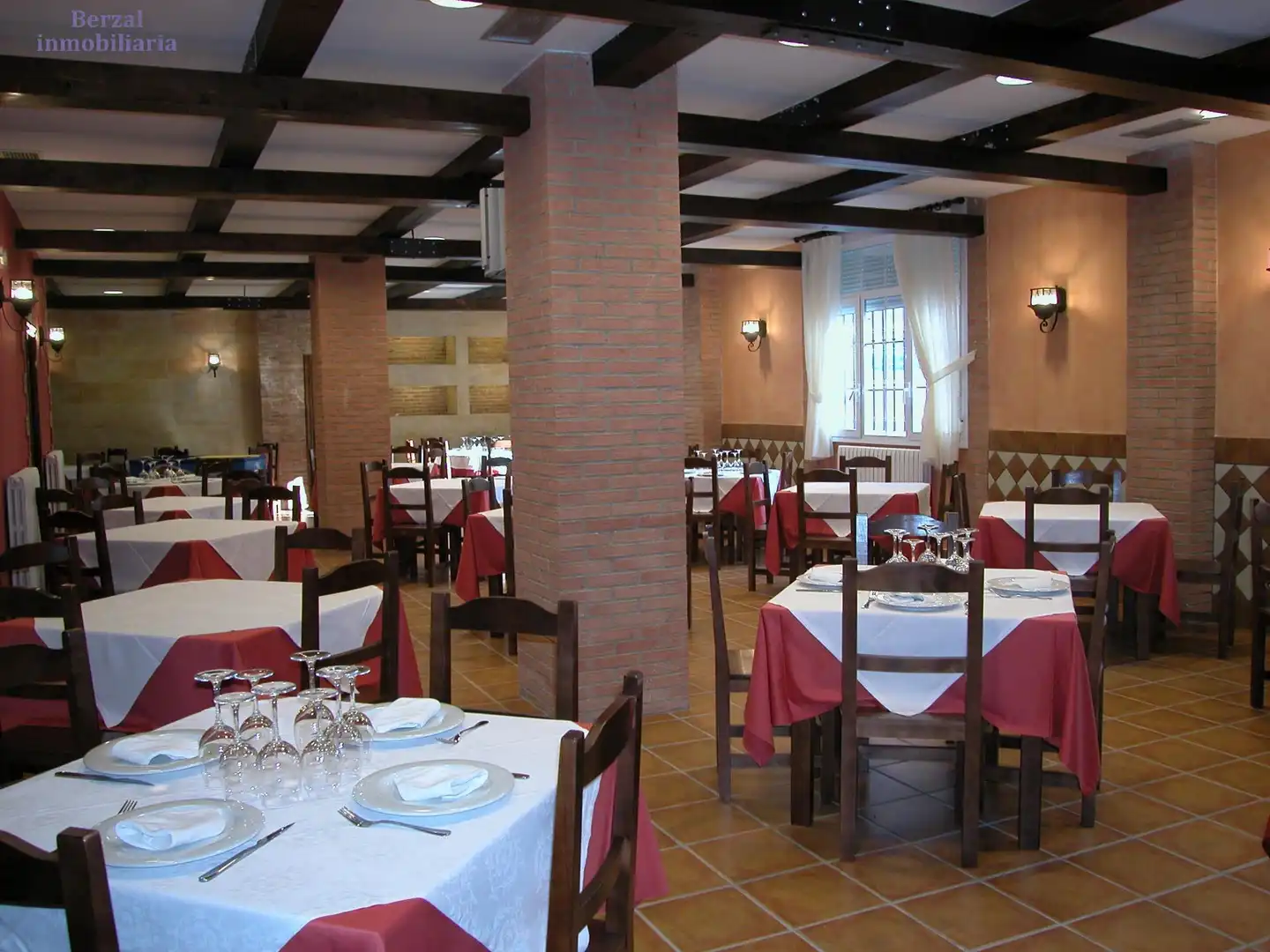 Commercial properties for sale in Galilea  with Air Conditioner and Furnished