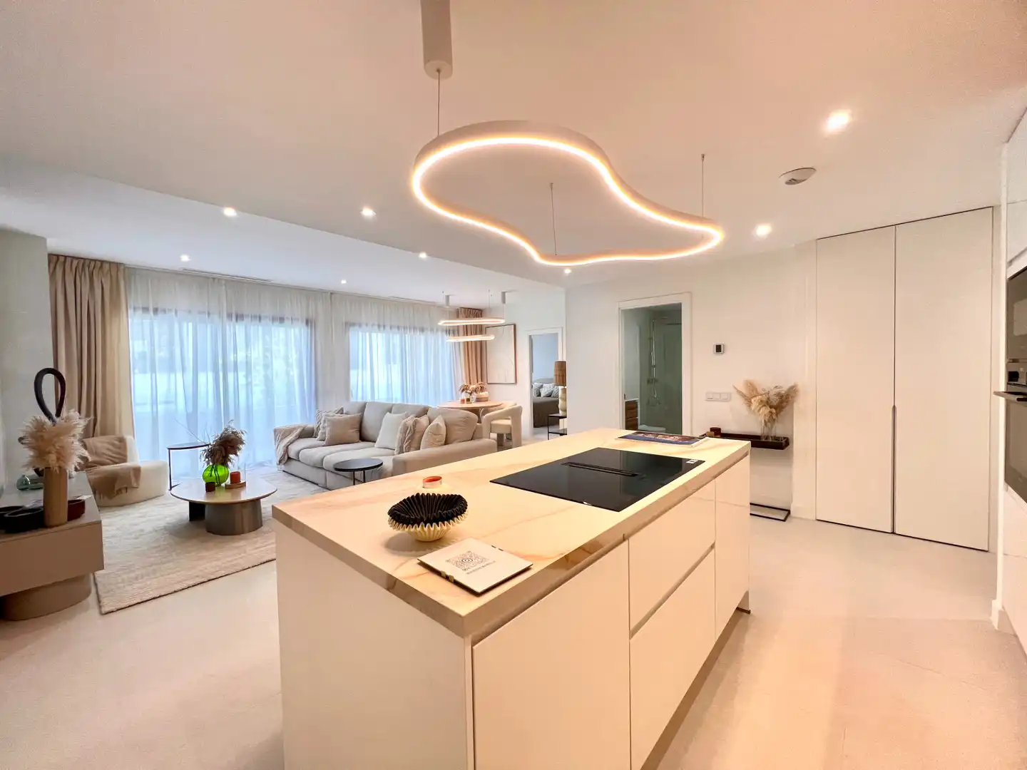 Cocina de Apartamento en venta en Marbella con Aire acondicionado, Terraza y Horno