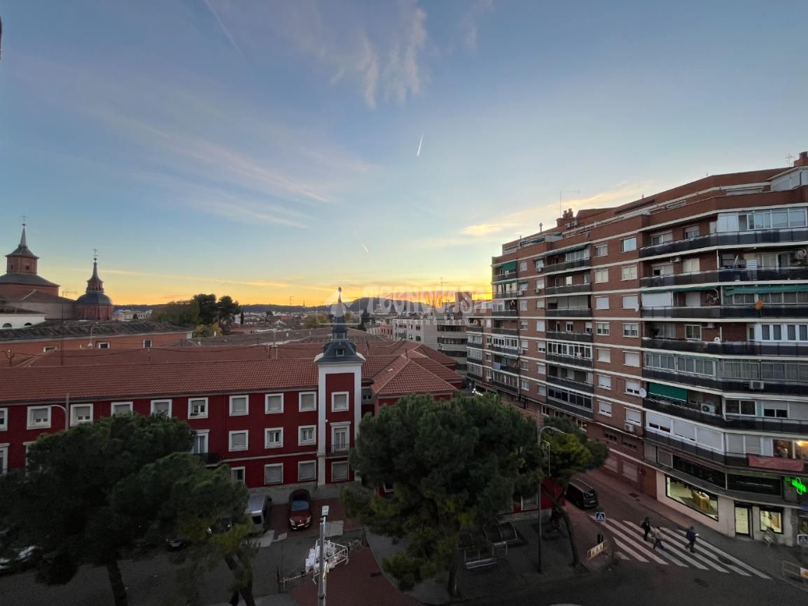 Exterior view of Flat for sale in Alcalá de Henares  with Air Conditioner and Heating