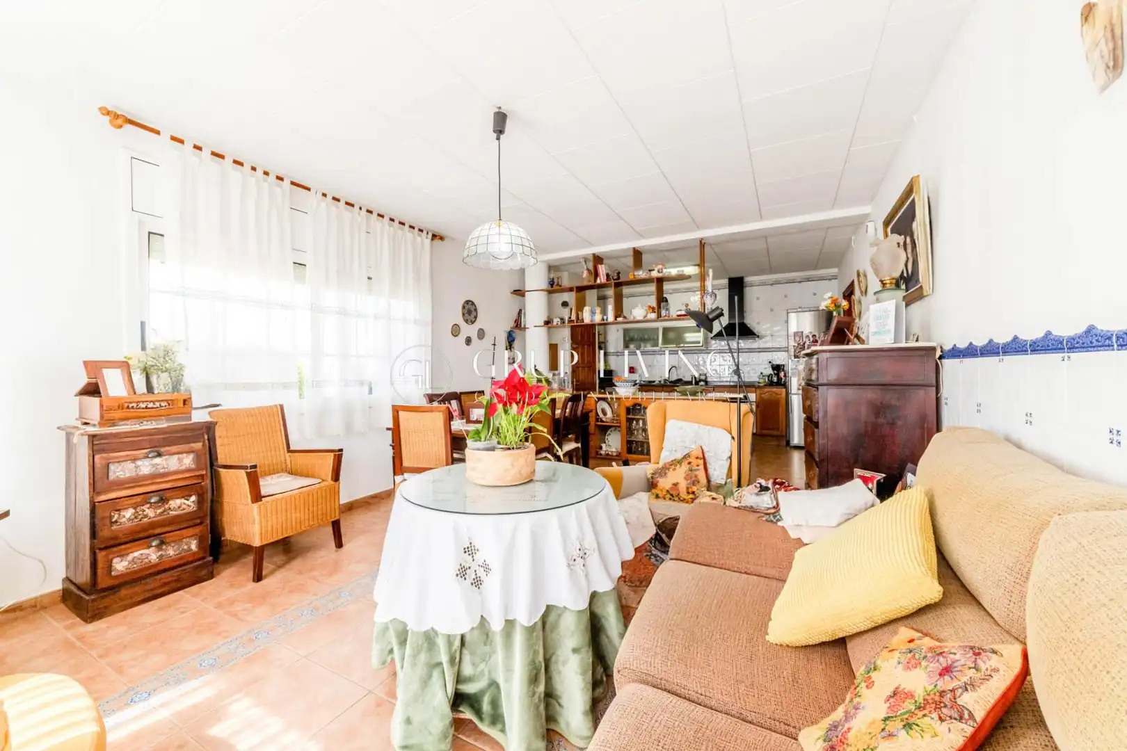 Sala de estar de Casa o chalet en venta en Vilanova i la Geltrú con Calefacción, Jardín privado y Terraza