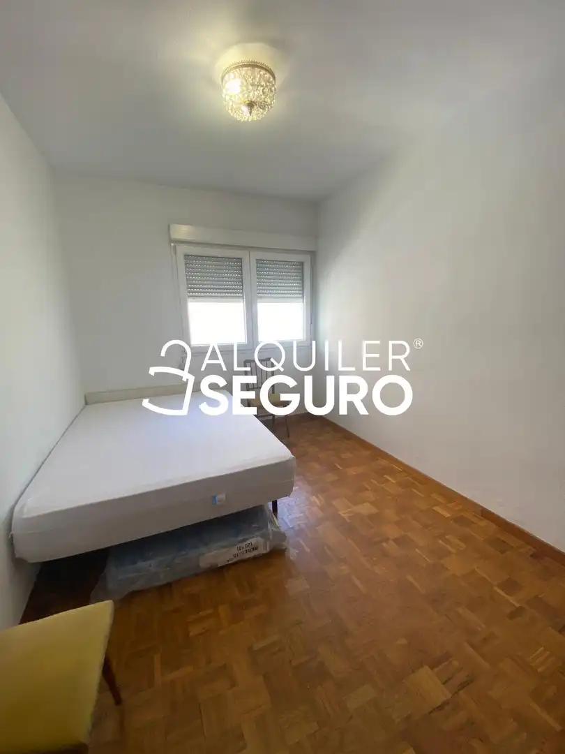 Habitación de Piso de alquiler en Guadalajara con Calefacción y Amueblado