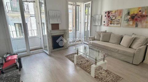Foto 2 de Piso de alquiler en Cortes - Huertas, Madrid Capital