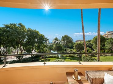 Wohnung mit Aufzug zum Verkauf in Elviria - Cabopino
