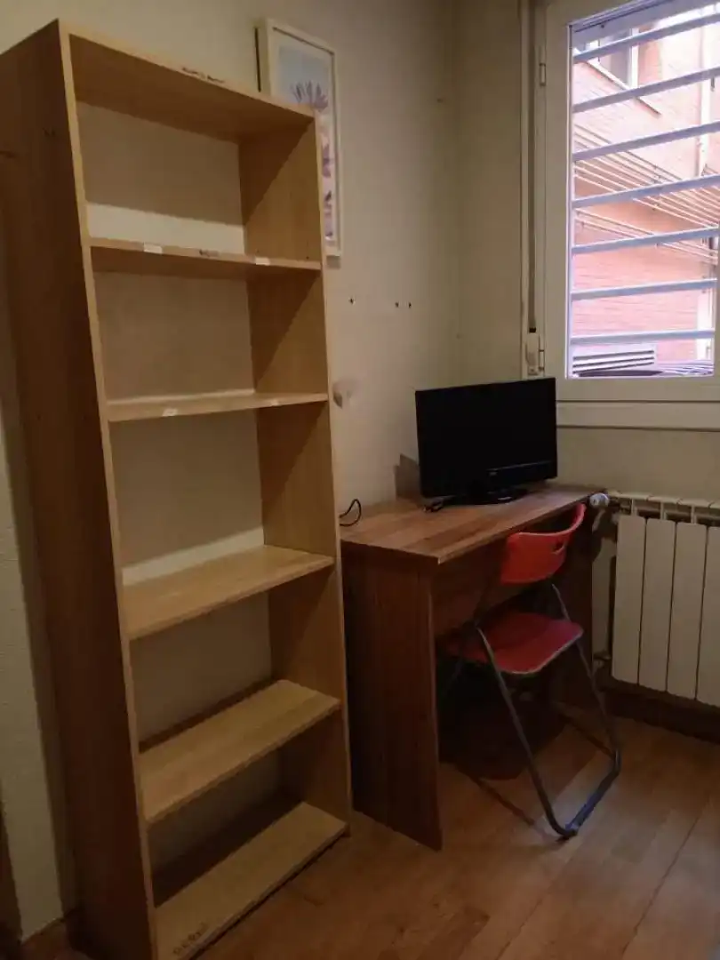Habitación de Piso para compartir en Madrid con Parquet, Amueblado y Horno