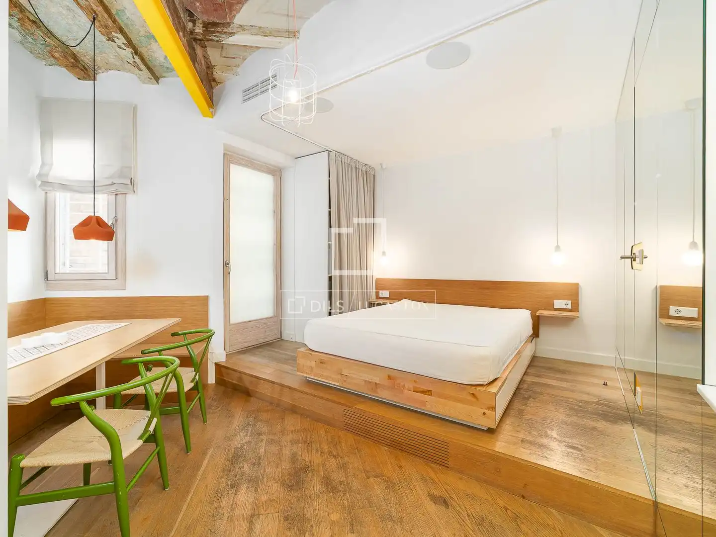 Bedroom of Flat for sale in Barcelona  with Air Conditioner, Heating and Parquet flooring