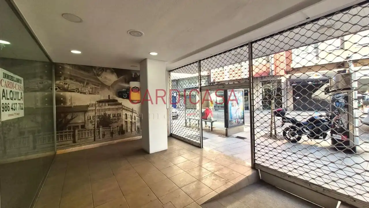 Local de alquiler en Vigo  con Aire acondicionado