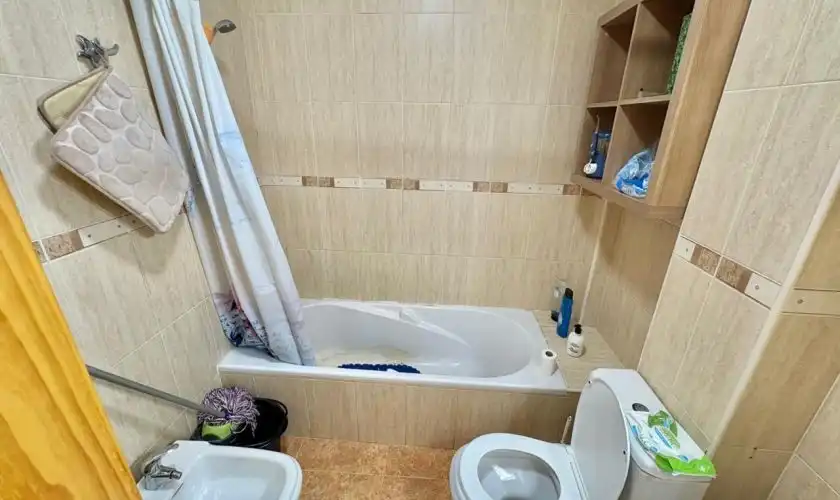 Baño de Piso en venta en Carboneras con Aire acondicionado, Calefacción y Amueblado