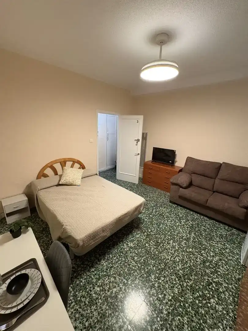 Habitación de Piso para compartir en Alzira con Aire acondicionado y Amueblado