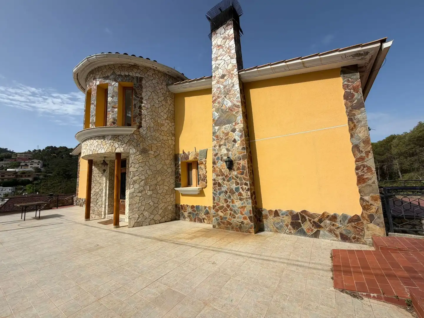 House with garden for sale in Olivella