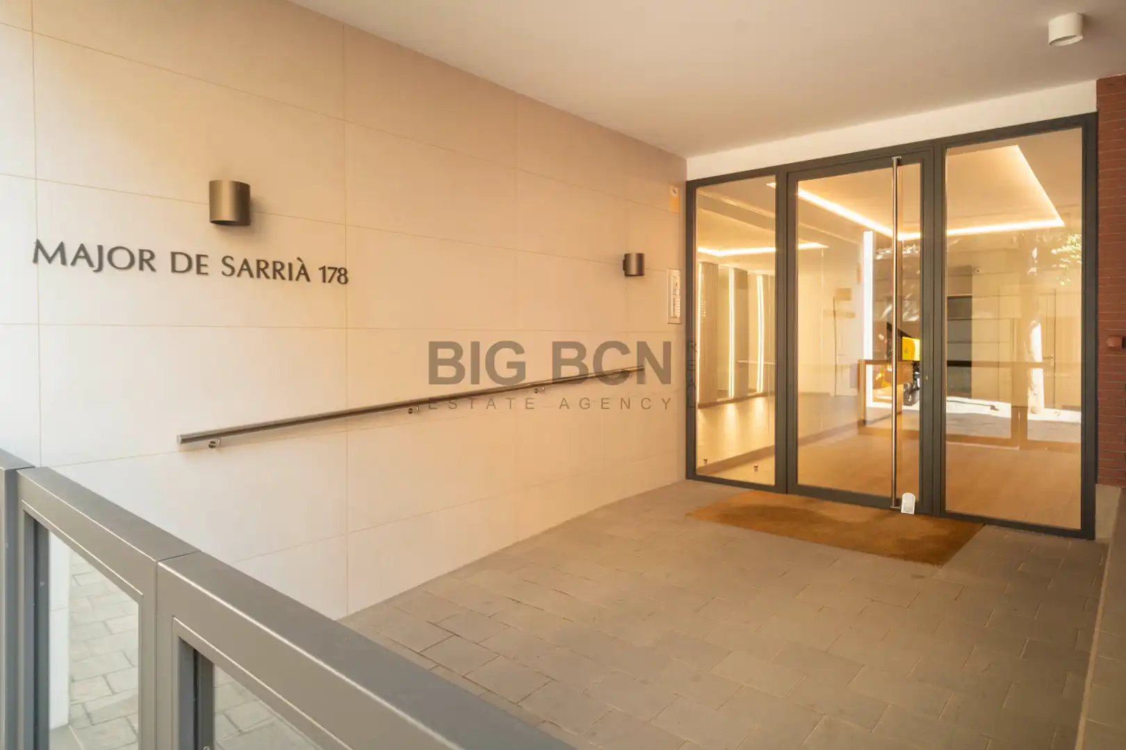 Piso en venta en Barcelona con Aire acondicionado, Calefacción y Parquet