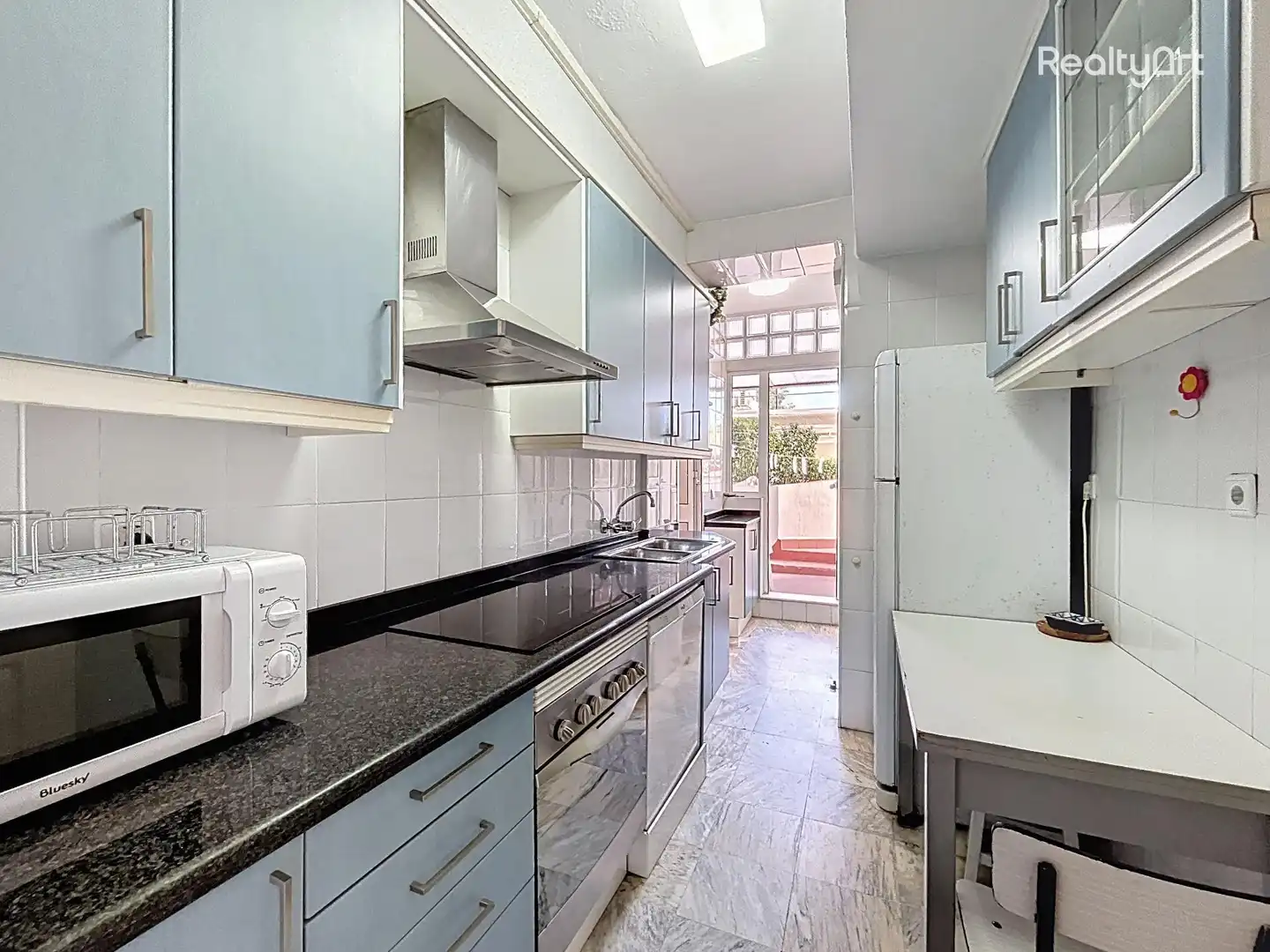 Kitchen of Flat for sale in Sevilla  with Air Conditioner, Terrace and Balcony