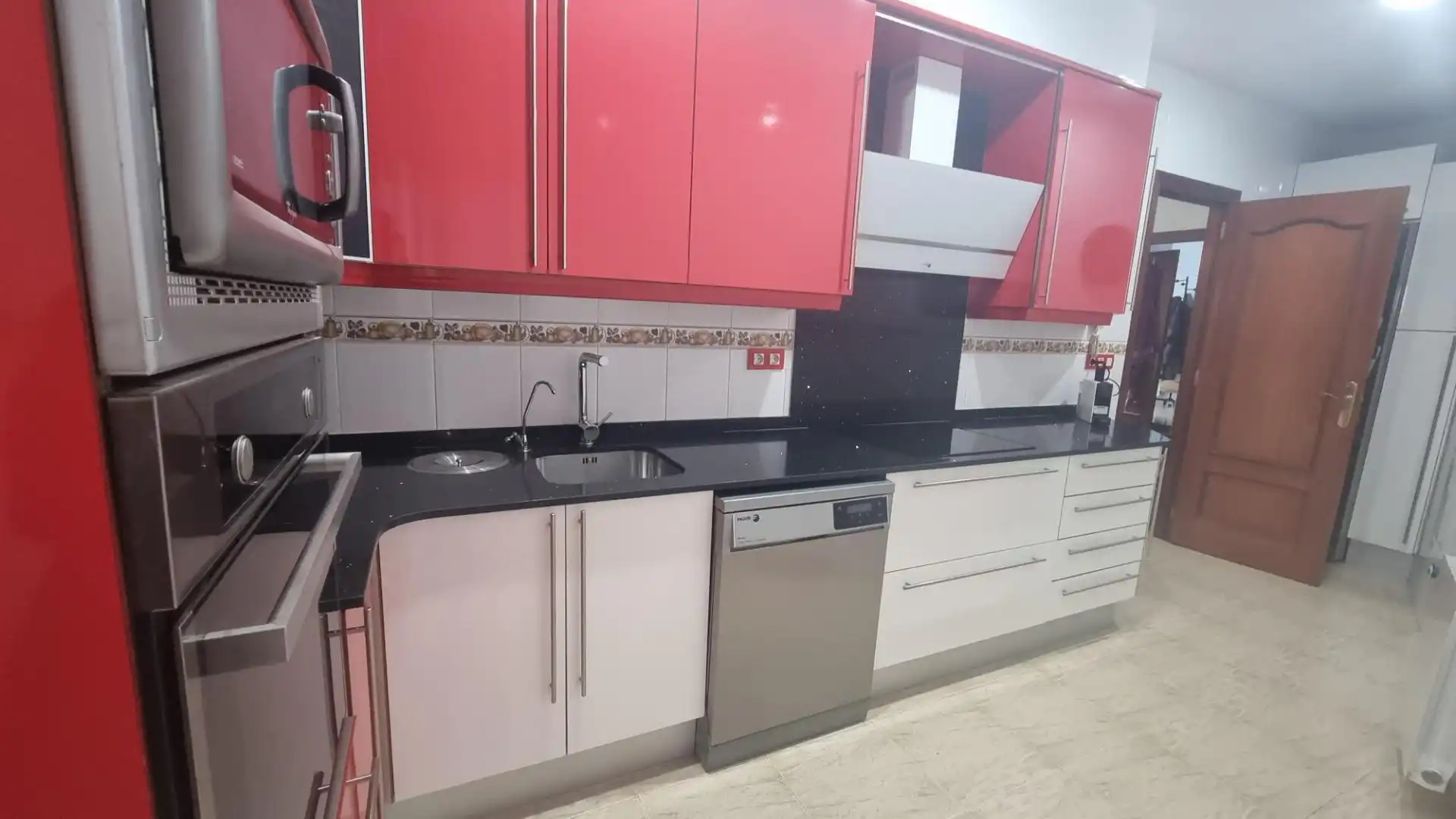 Cocina de Casa adosada en venta en Vilanova i la Geltrú con Calefacción