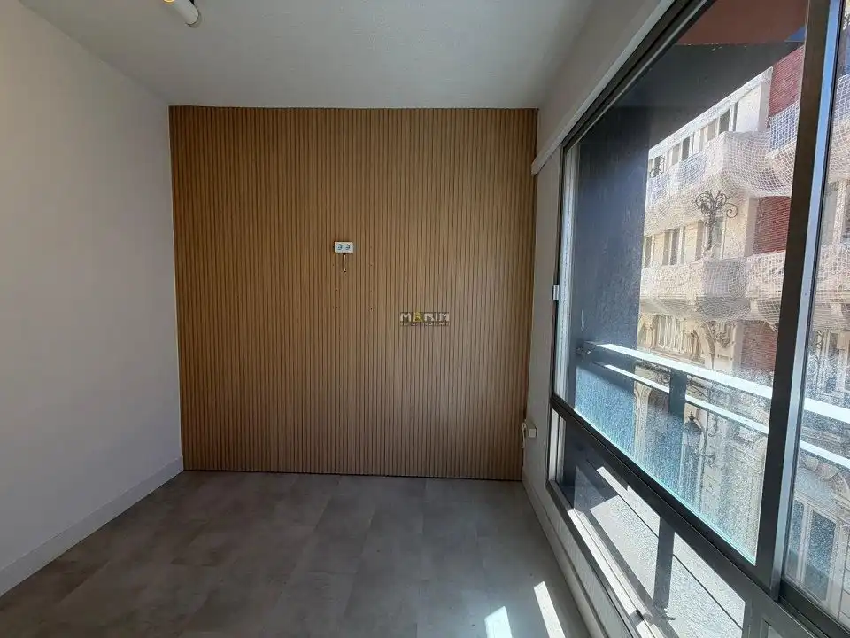 Oficina de alquiler en Calle Jara, Casco Antiguo