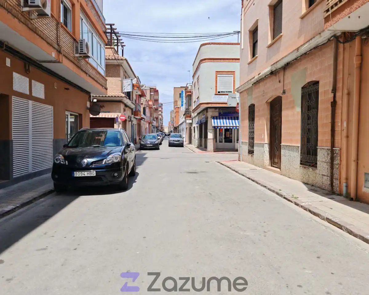Study for rent in Carrer Sogorb, Centro Puerto