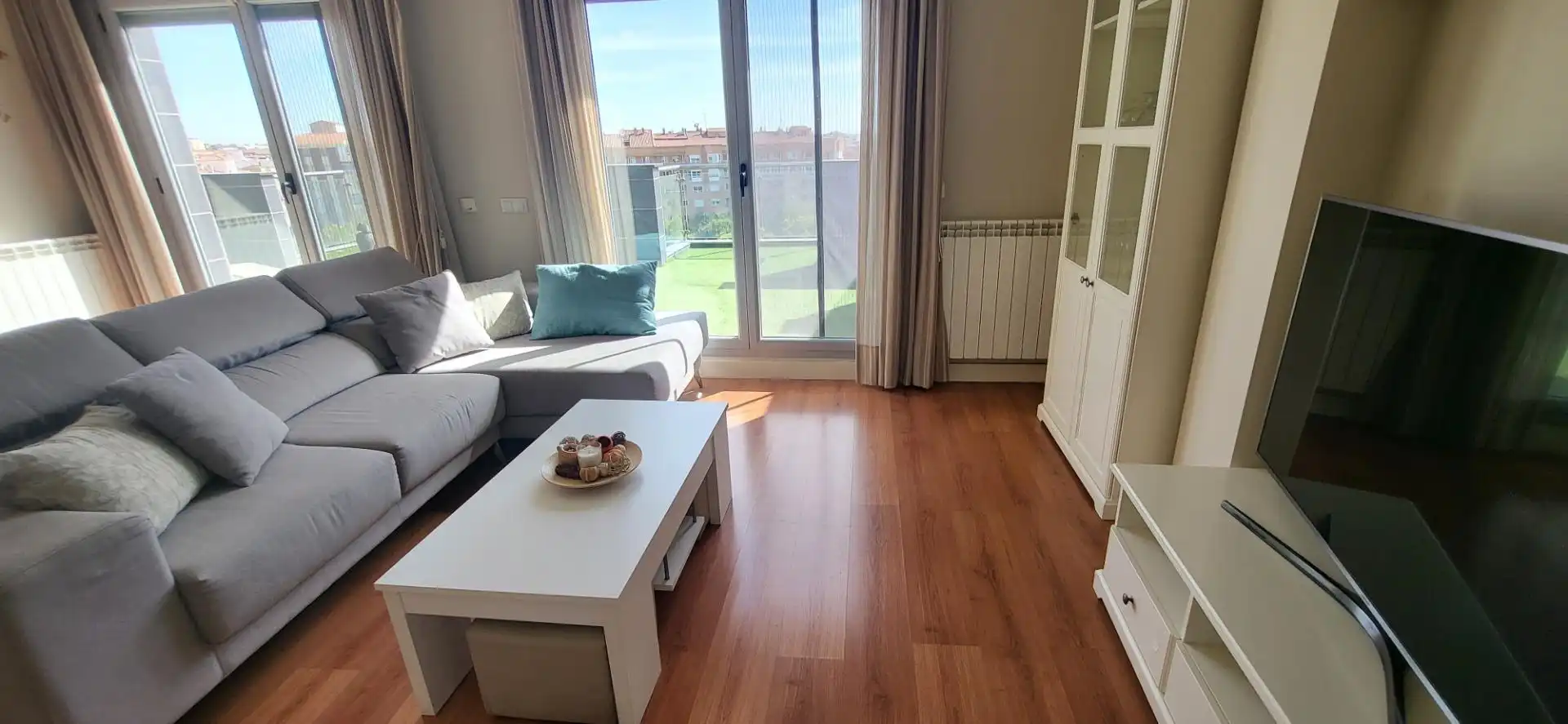Attic for rent in Feria