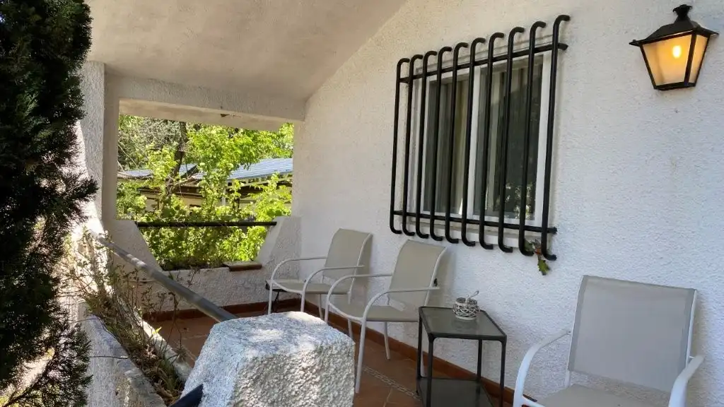 Terrassa de Casa o xalet en venda en Cadalso de los Vidrios amb Aire condicionat, Calefacció i Jardí privat