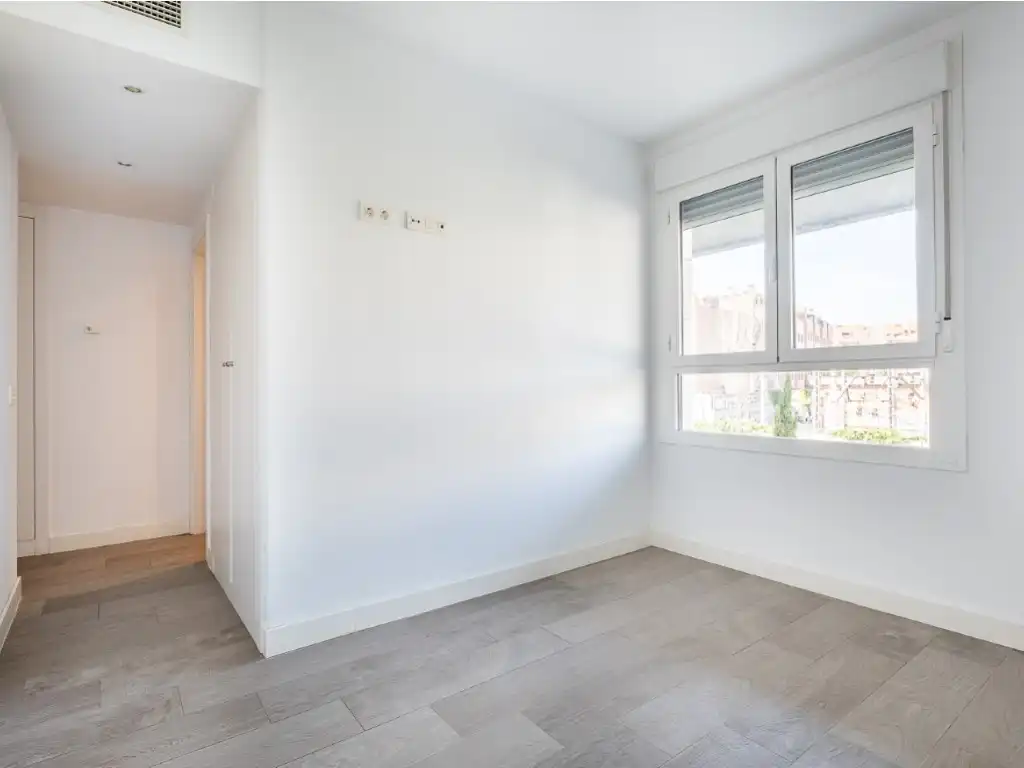 Bedroom of Flat for rent in Madrid  with Air Conditioner, Private garden and Terrace