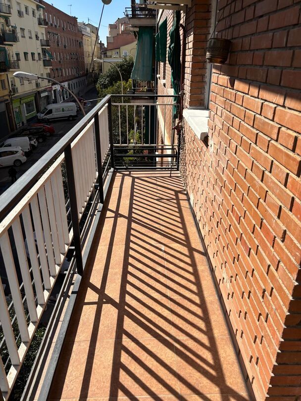 Balcony of Flat for rent in  Madrid Capital  with Air Conditioner, Heating and Balcony