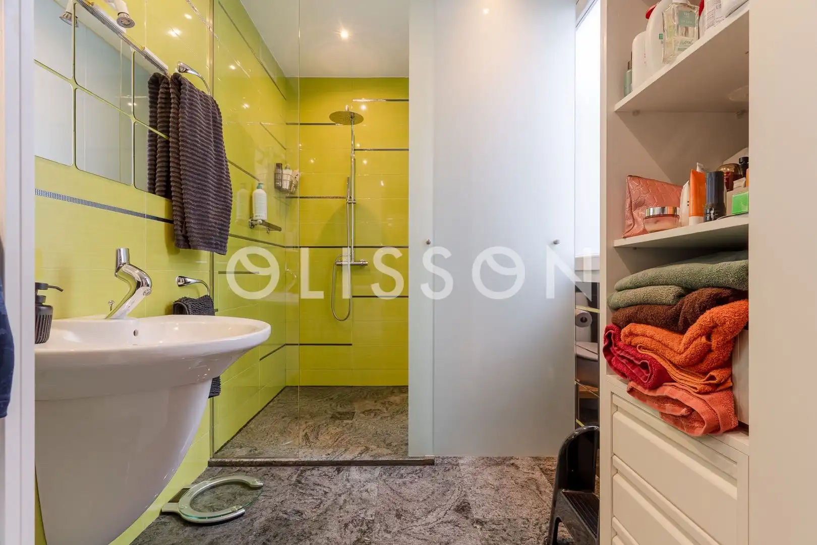 Bathroom of Attic for sale in Madrid  with Air Conditioner, Heating and Terrace