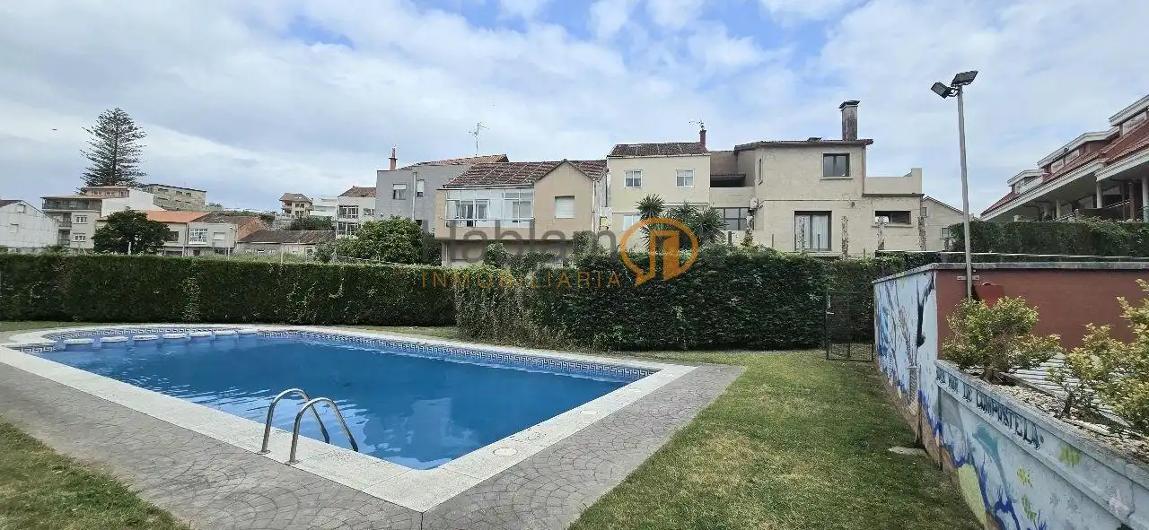 Piscina de Piso en venta en Vilagarcía de Arousa con Calefacción, Terraza y Trastero