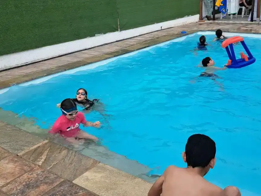Piscina de Pis en venda en La Rinconada amb Aire condicionat, Jardí privat i Piscina