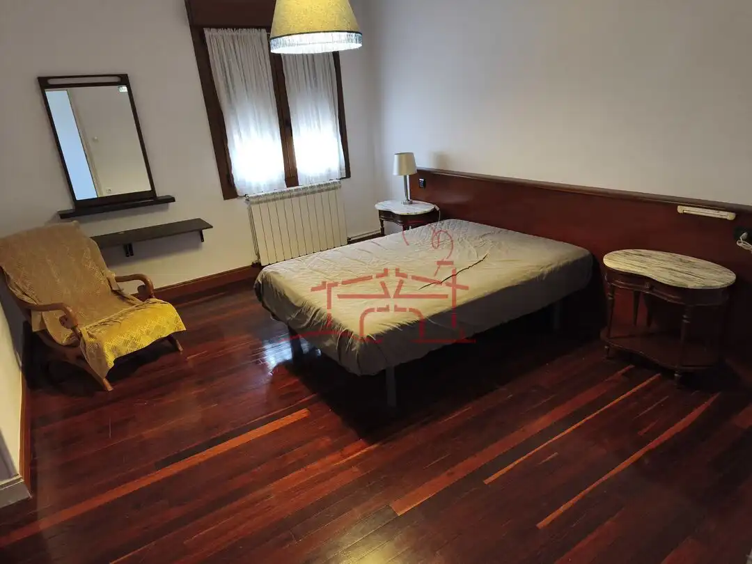 Habitación de Piso en venta en Abadiño  con Calefacción y Terraza