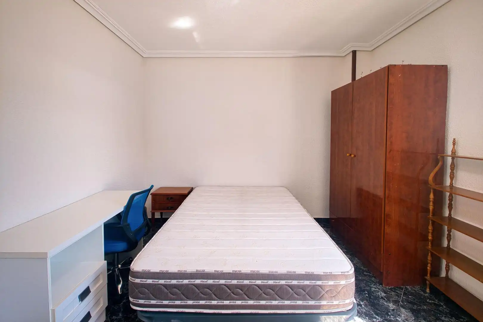 Bedroom of Flat for sale in Jaén