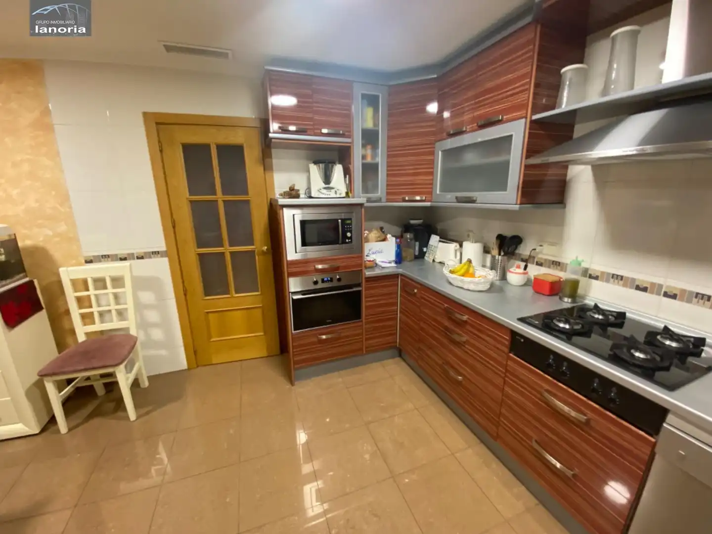 Cuina de Casa adosada en venda en Albacete amb Aire condicionat, Calefacció i Jardí privat