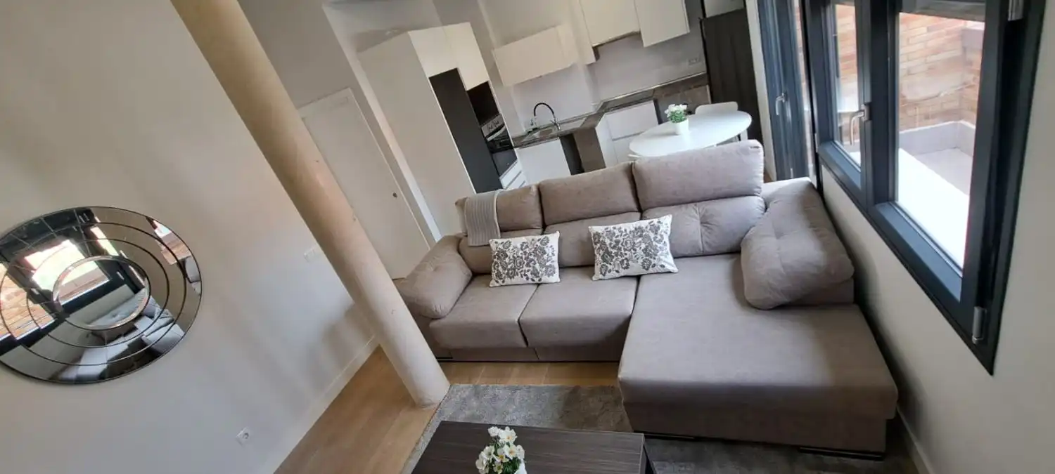 Sala d'estar de Àtic de lloguer en Brunete amb Aire condicionat, Calefacció i Terrassa