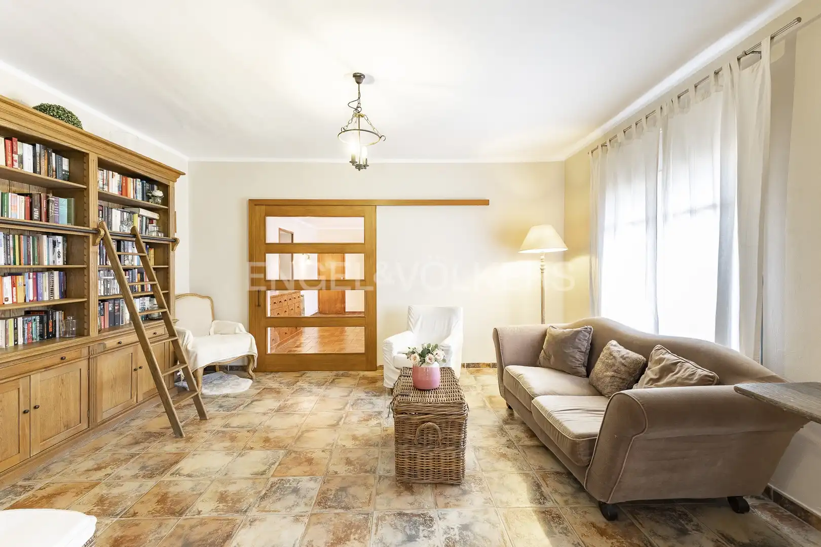 Sala de estar de Finca rústica en venta en Arenys de Munt con Aire acondicionado, Calefacción y Jardín privado