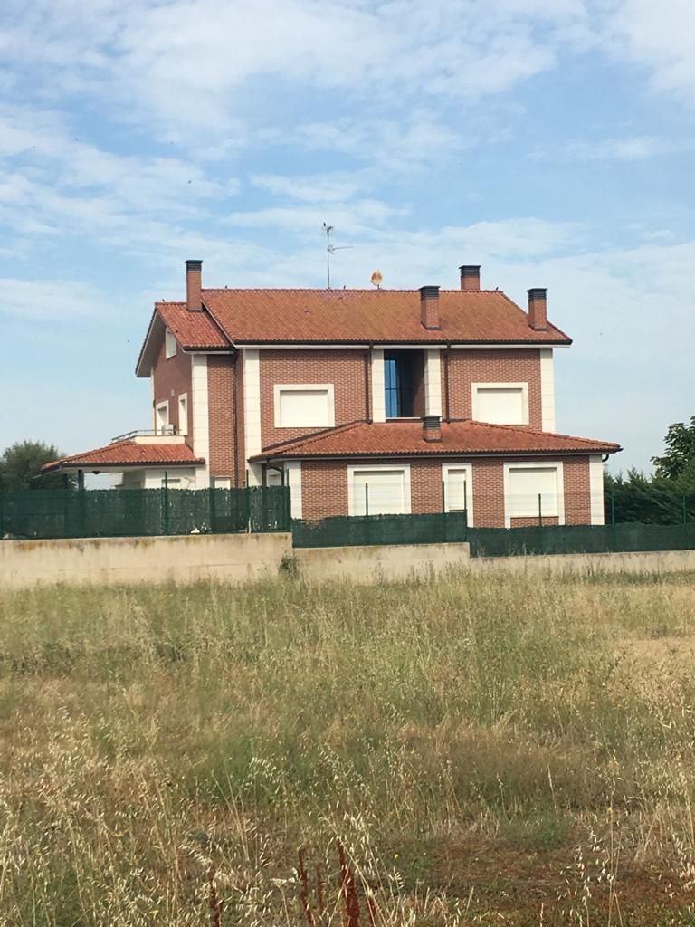 Exterior view of House or chalet for sale in Santo Domingo de la Calzada  with Air Conditioner, Private garden and Parquet flooring