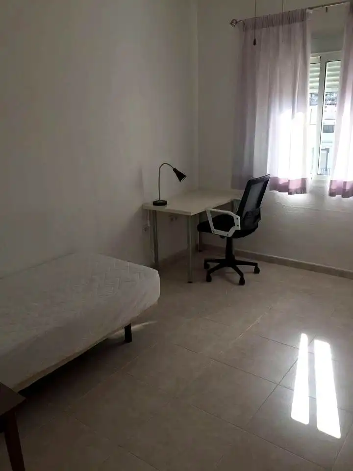 Bedroom of Flat for rent in Sevilla  with Air Conditioner and Terrace