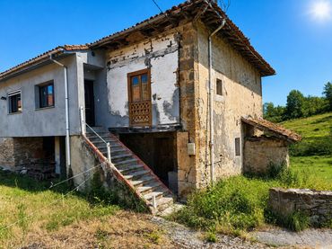 Casa in vendita a Salas