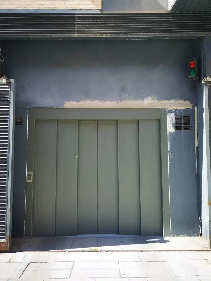 Parkplatz zum Verkauf in Calle PINTOR ROSALES 5, imagen 3