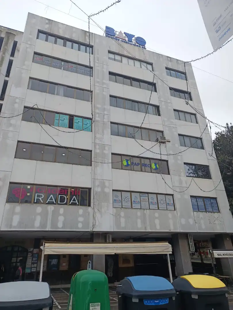 Oficina amb ascensor de lloguer a Calle Pablo Rada 15