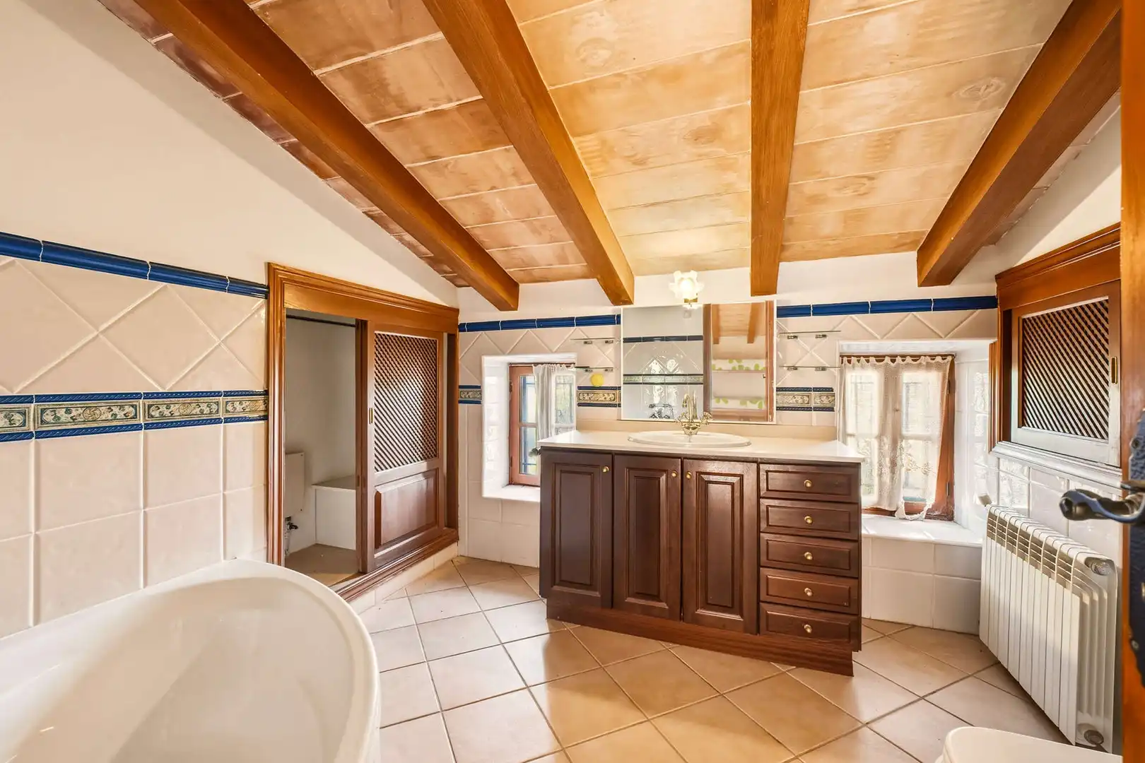 Badezimmer von Country house zum Verkauf in Sant Llorenç des Cardassar mit Terrasse und Möbliert