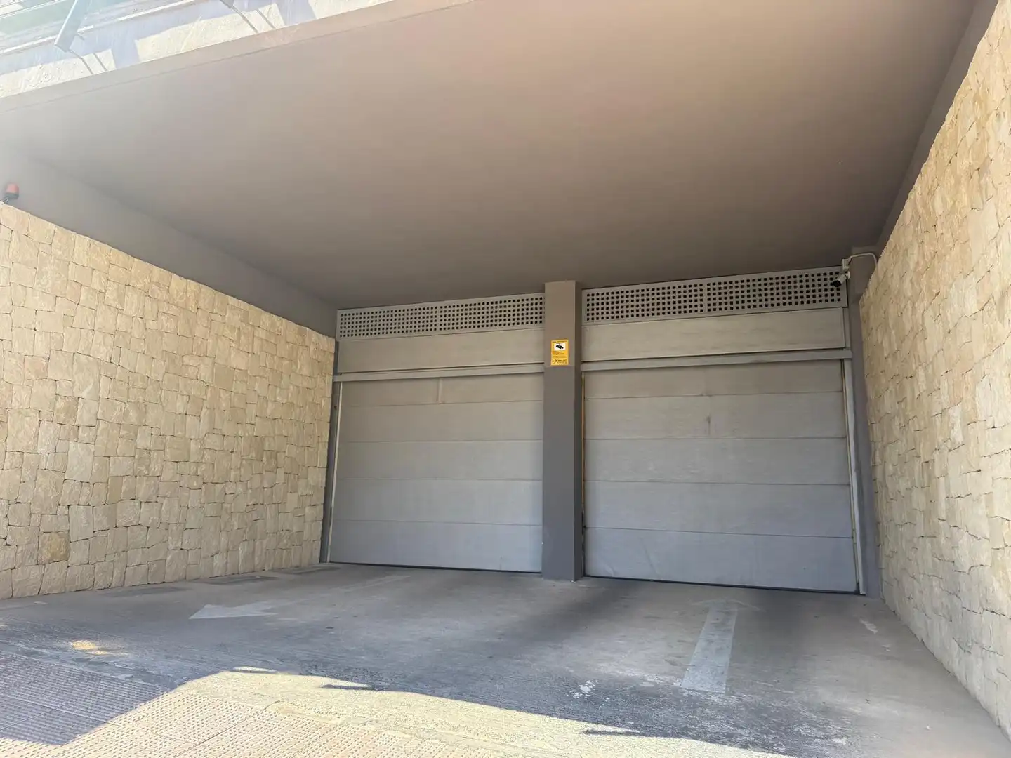 Parking of Apartments for sale in Calpe / Calp  with Air Conditioner, Furnished and Community pool