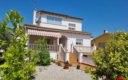 Vista exterior de Casa o xalet en venda en Santa Oliva amb Calefacció, Terrassa i Moblat