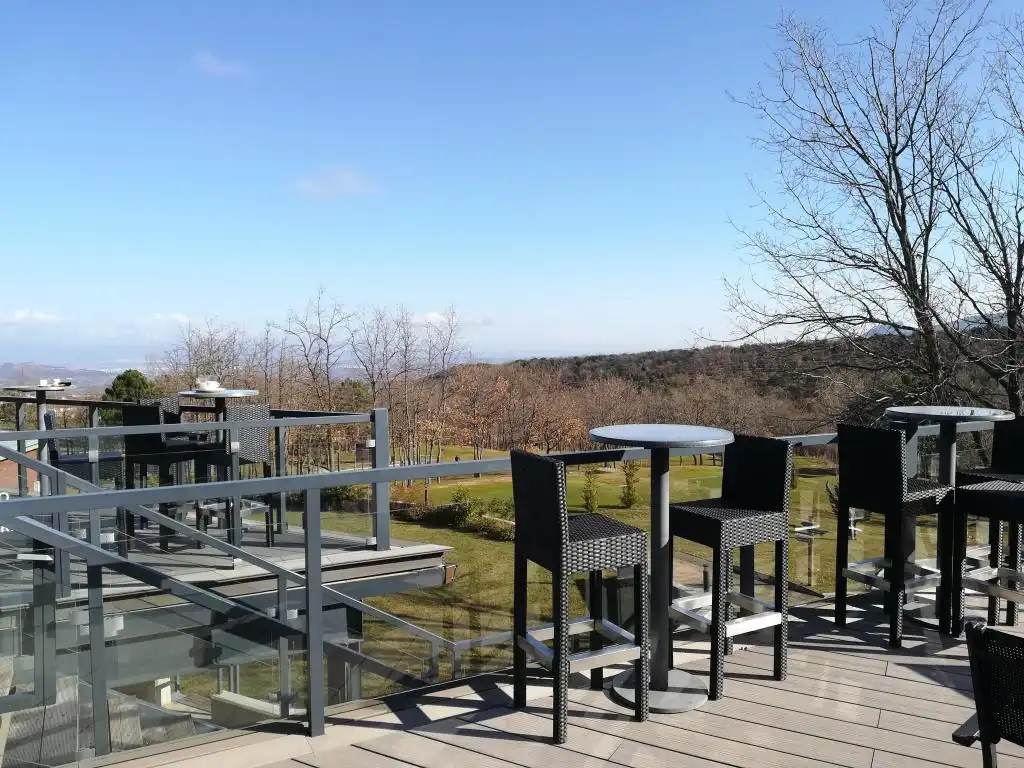 Terraza de Edificio en venta en Sojuela