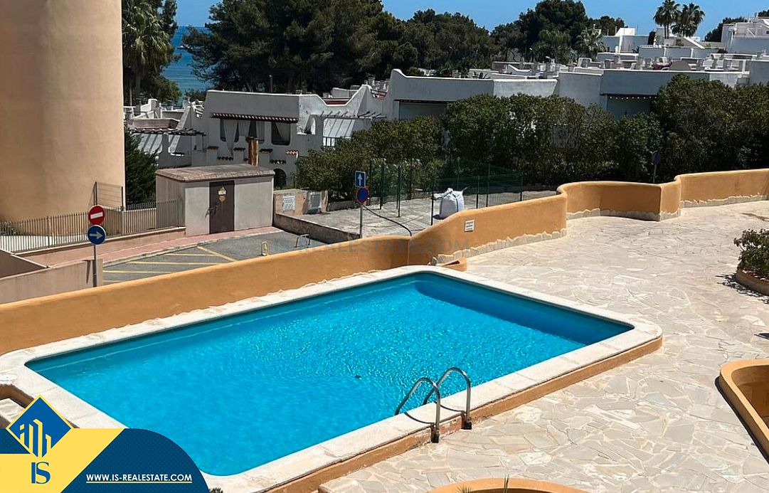 Piscina de Dúplex en venda en Santa Eulària des Riu amb Terrassa, Moblat i Piscina comunitària