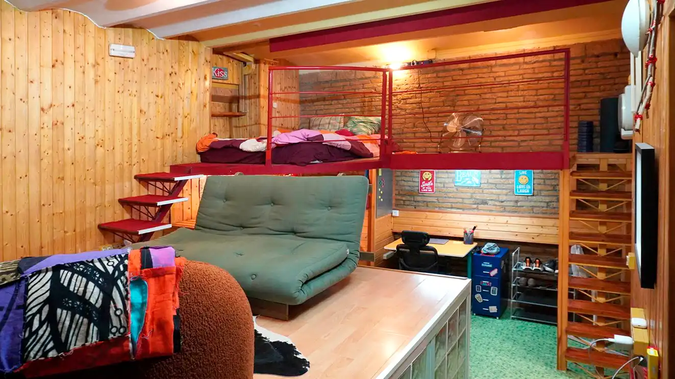 Estudio en venta en Barcelona con Parquet, Amueblado y Microondas